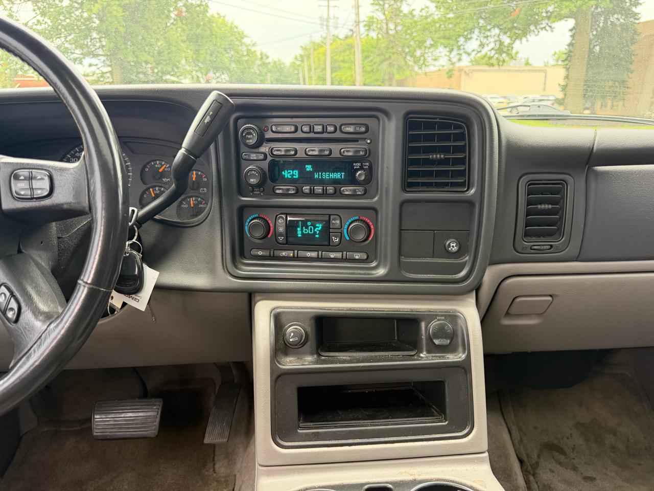 GMC Yukon XL SL 1500 2WD 2006
