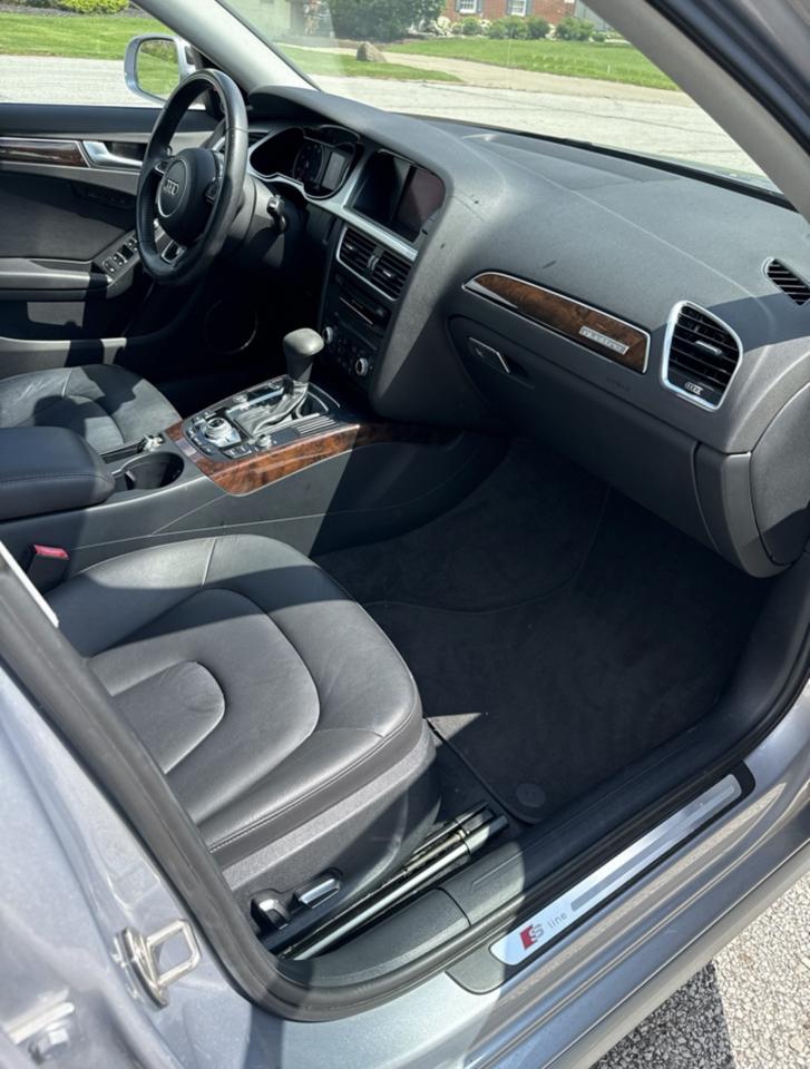 Audi A4 2.0T Premium Plus quattro Sedan AWD 8A 2016