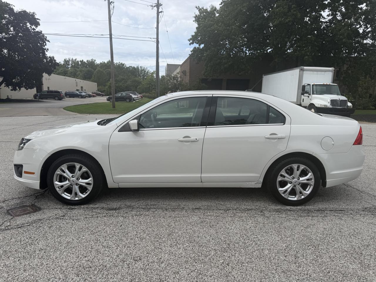 Ford Fusion SE 2012