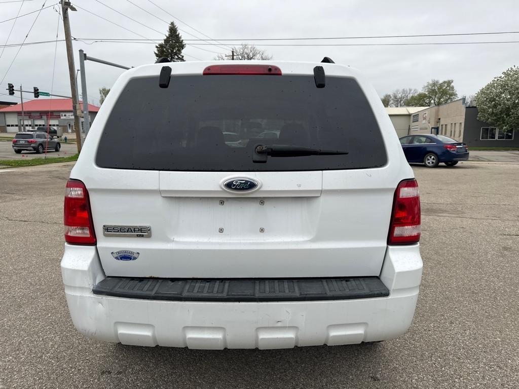 Ford Escape XLT 2WD I4 2008