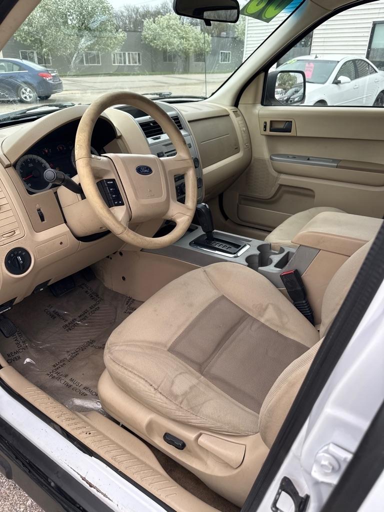 Ford Escape XLT 2WD I4 2008