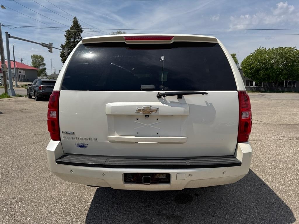 Chevrolet Suburban LS 1500 4WD 2008