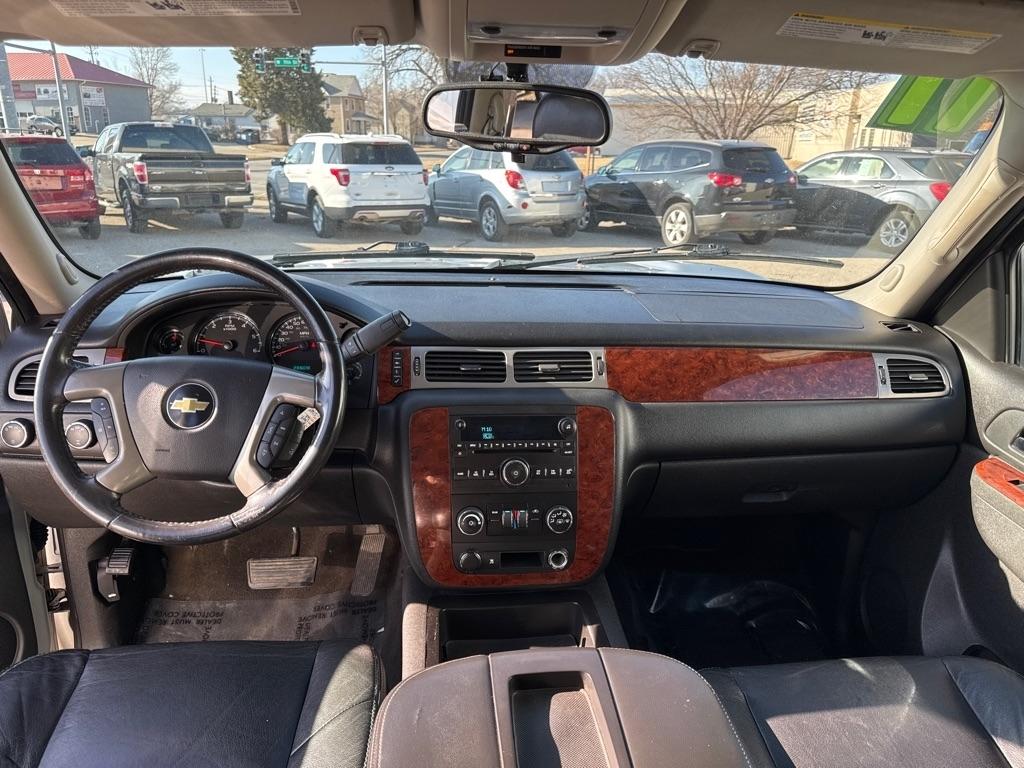 Chevrolet Suburban LS 1500 4WD 2011
