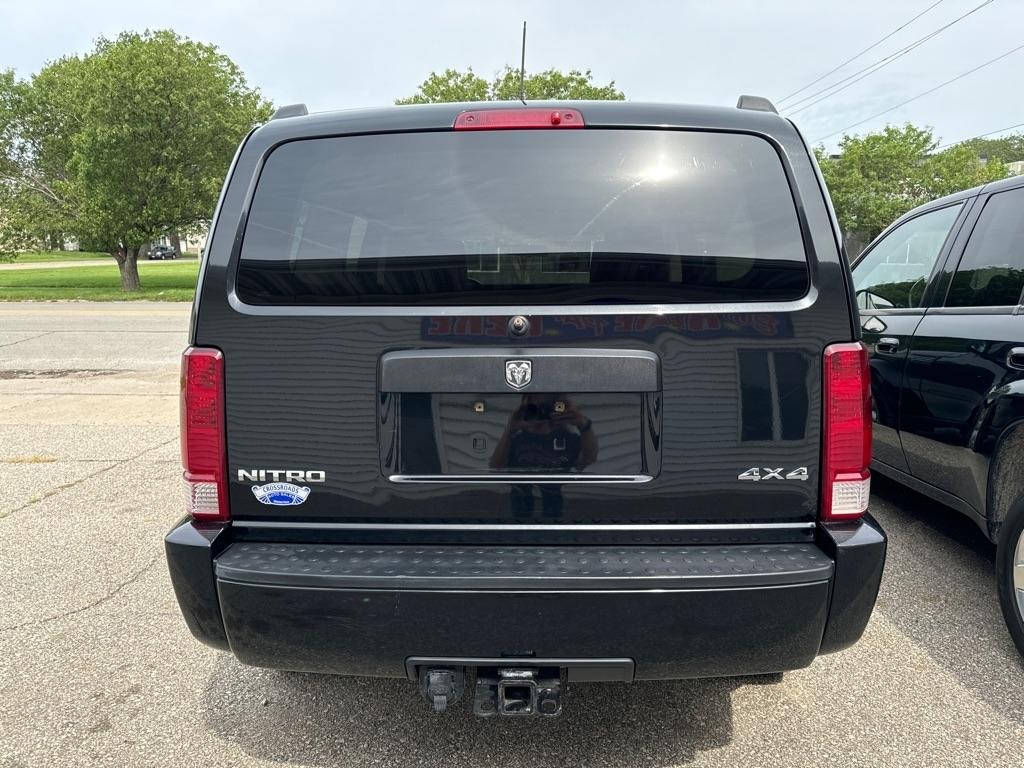 Dodge Nitro SXT 4WD 2008