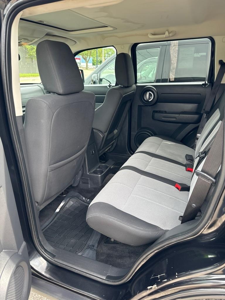 Dodge Nitro SXT 4WD 2008
