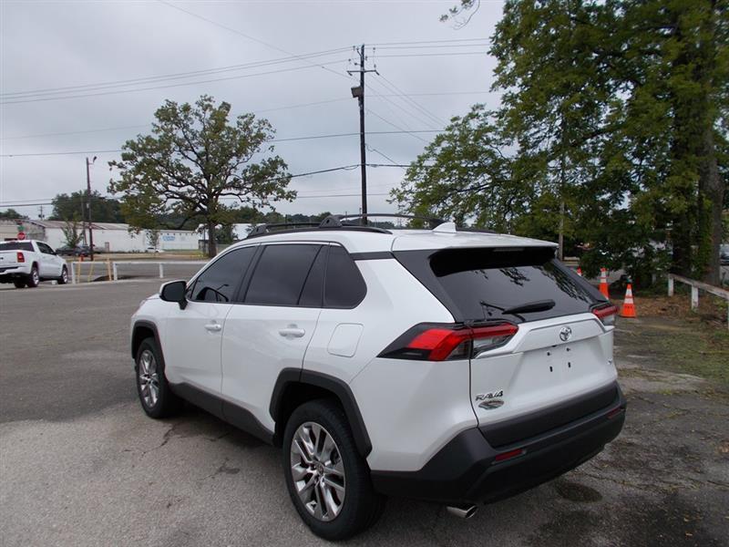 Toyota RAV4 XLE Premium 2024