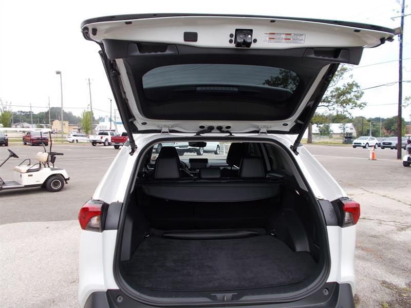 Toyota RAV4 XLE Premium 2024