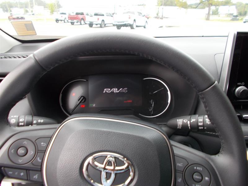 Toyota RAV4 XLE Premium 2024