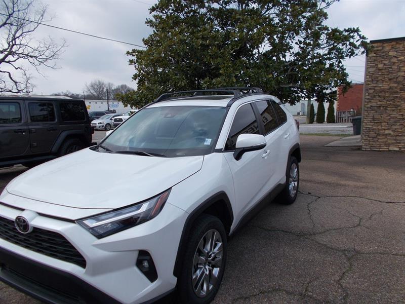 Toyota RAV4 XLE Premium 2024