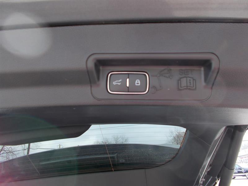 Ford Explorer XLT 2023