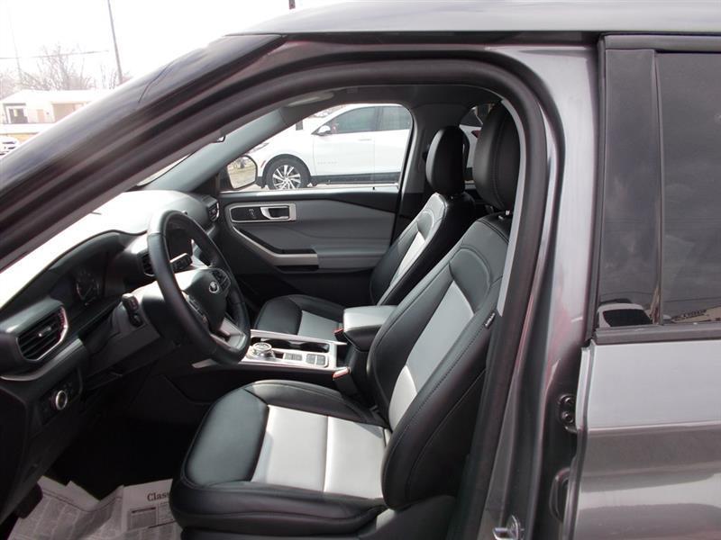 Ford Explorer XLT 2023