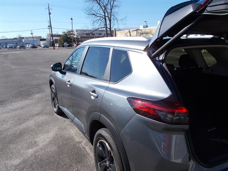 Nissan Rogue SV AWD 2025