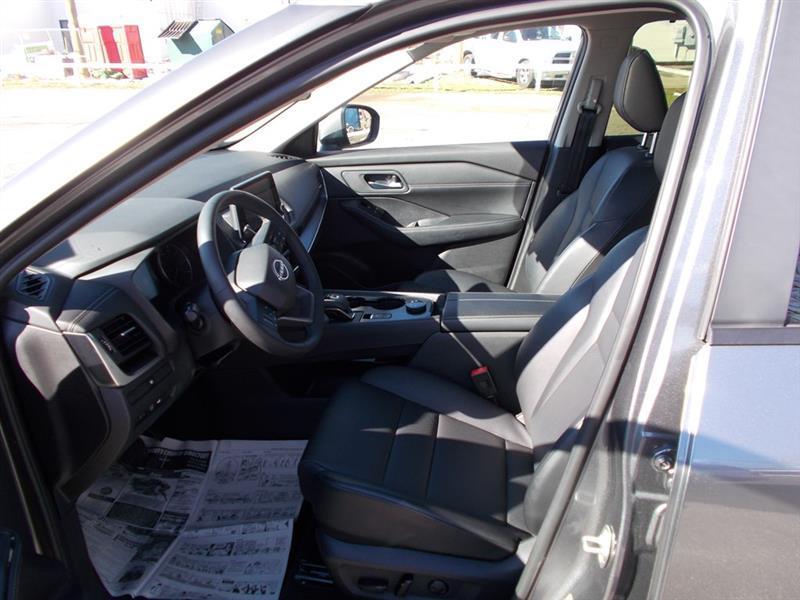 Nissan Rogue SV AWD 2025