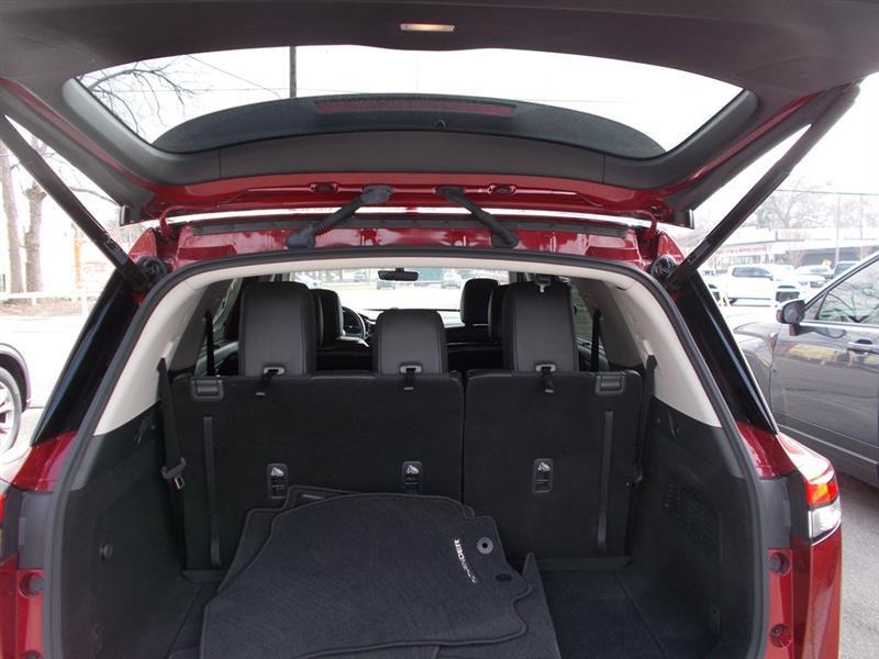 Nissan Pathfinder SL 2024