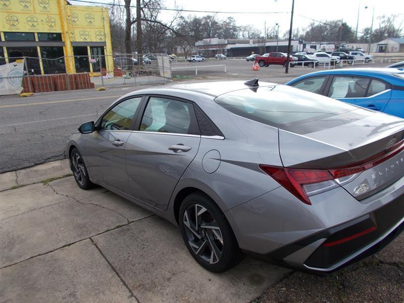 Hyundai Elantra SEL Convenience 2025