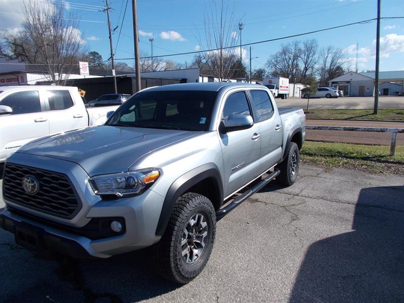2023 Toyota Tacoma SR5 Double Cab Long Bed V6 6AT 4WD