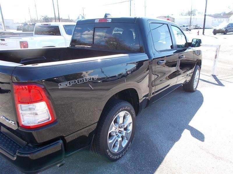 RAM 1500 Big Horn Crew Cab SWB 4WD 2023