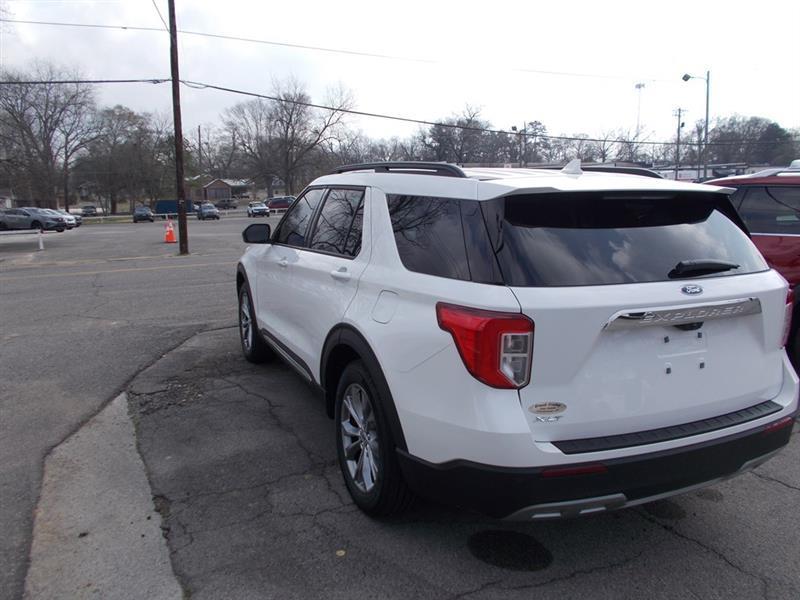 Ford Explorer XLT 2023