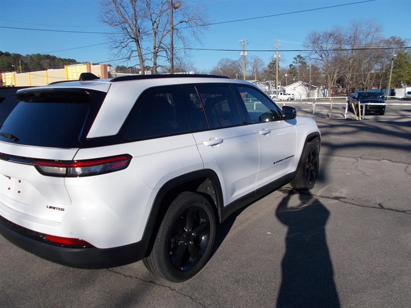 Jeep Grand Cherokee Limited 2WD 2023