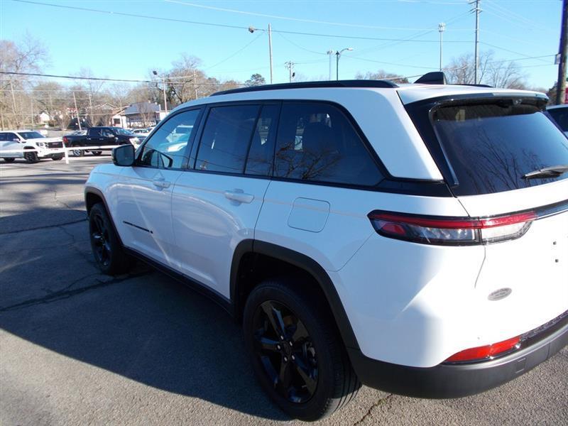 Jeep Grand Cherokee Limited 2WD 2023