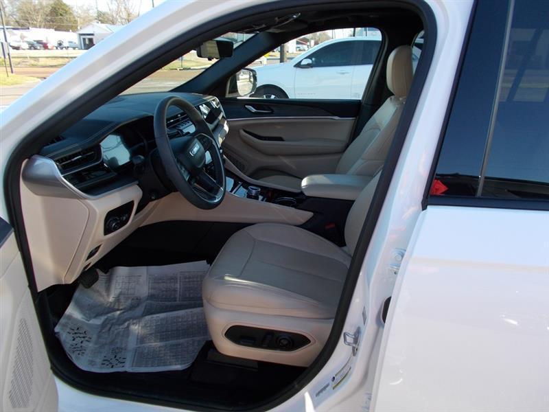 Jeep Grand Cherokee Limited 2WD 2023