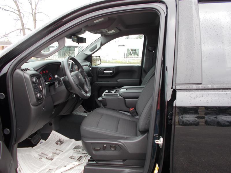 Chevrolet Silverado 1500 Trail Boss Custom Crew Cab 4WD 2025