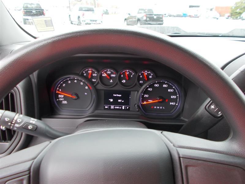 Chevrolet Silverado 1500 Trail Boss Custom Crew Cab 4WD 2025