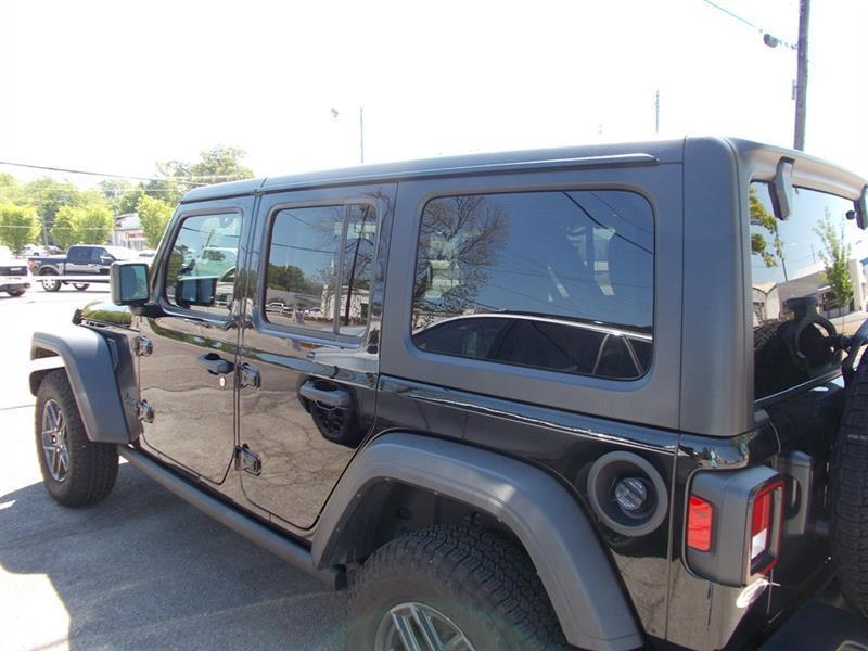 Jeep Wrangler Sport 2025