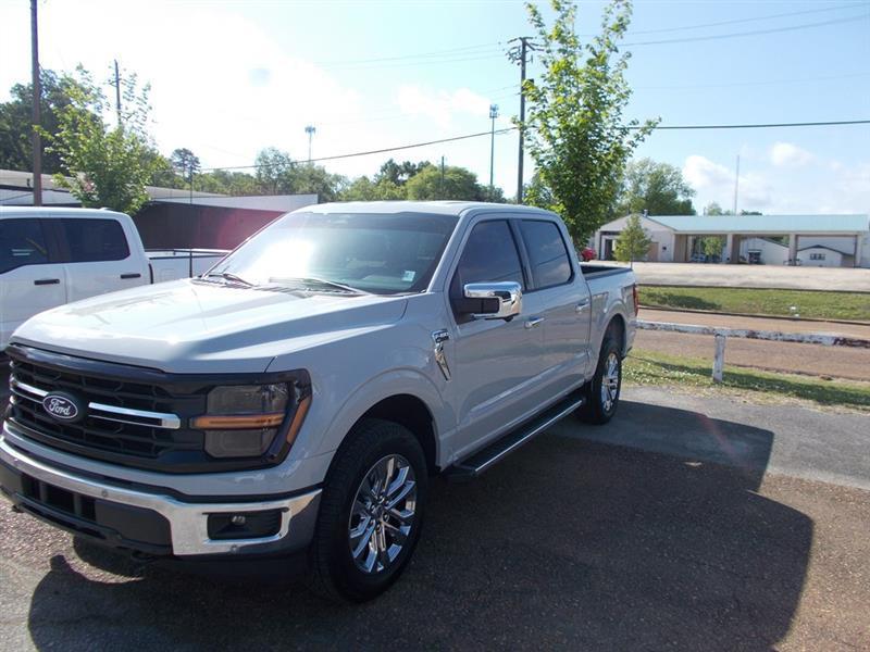 Ford F-150 XLT SuperCrew 4WD 2024
