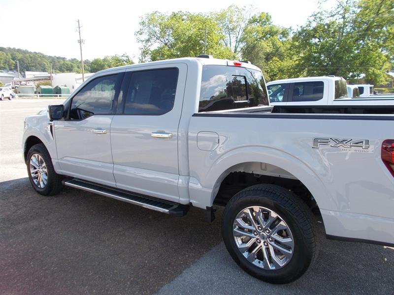 Ford F-150 XLT SuperCrew 4WD 2024
