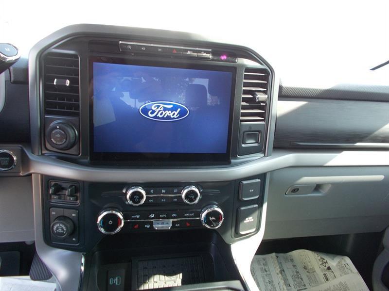 Ford F-150 XLT SuperCrew 4WD 2024