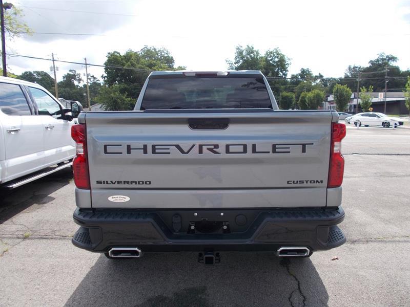Chevrolet Silverado 1500 Trail Boss Custom Crew Cab 4WD 2024