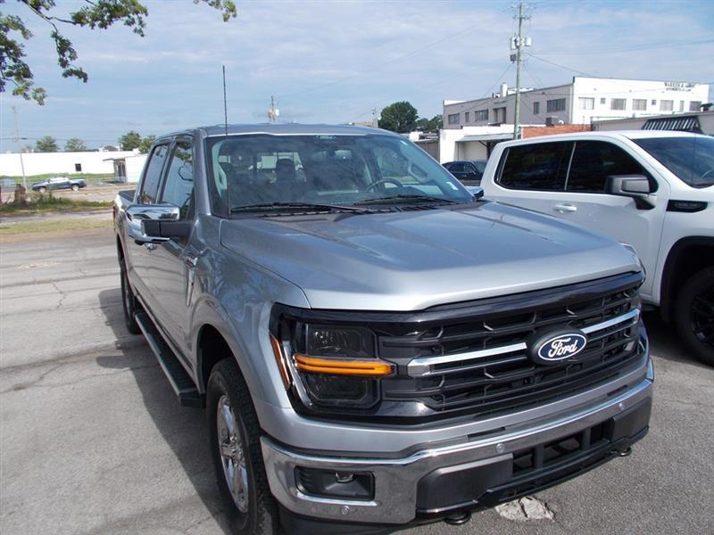 Ford F-150 XLT SuperCrew 4WD 2024