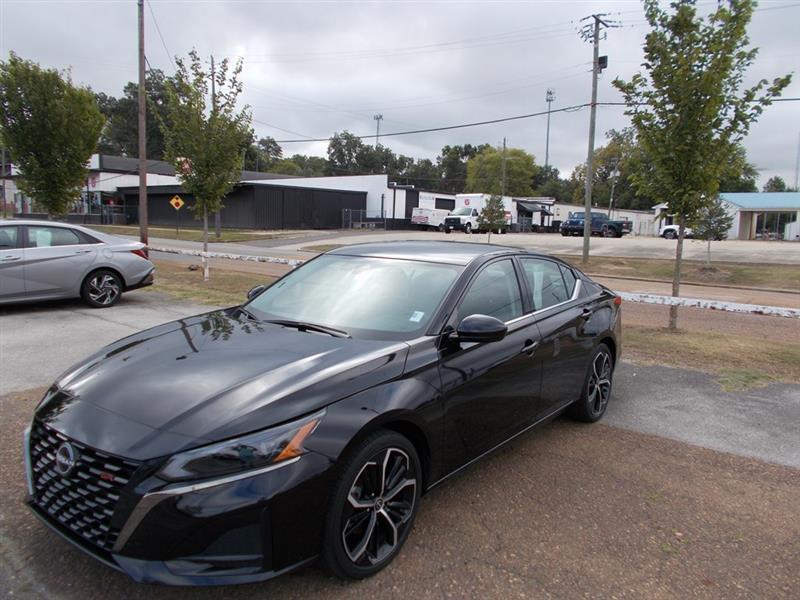 2025 Nissan Altima 2.5 SR
