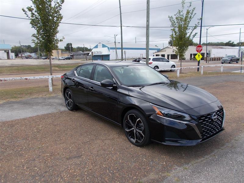 Nissan Altima 2.5 SR 2025