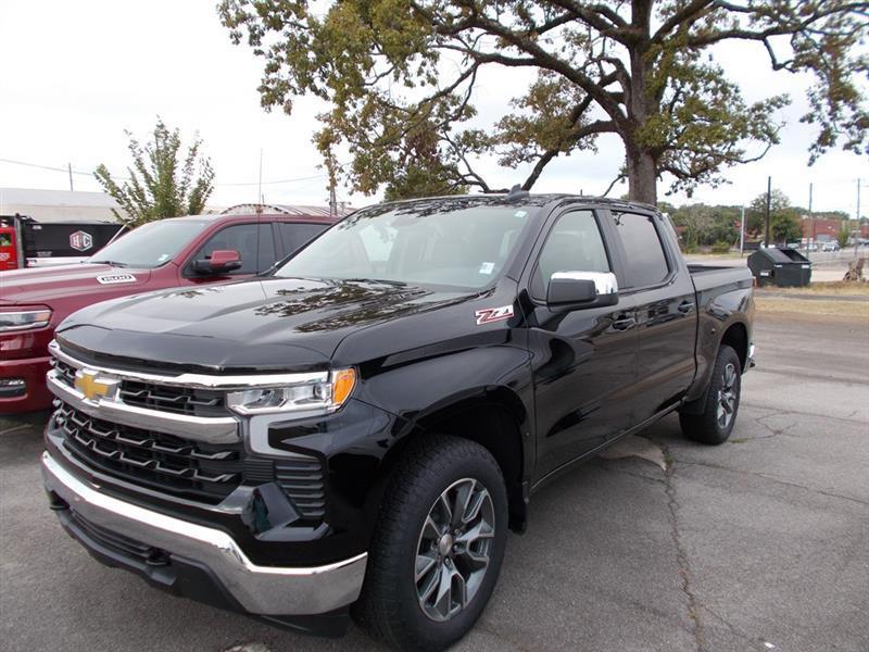 Chevrolet Silverado 1500 LT Crew Cab 4WD 2026