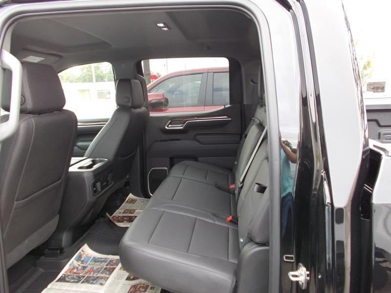 Chevrolet Silverado 1500 LT Crew Cab 4WD 2026