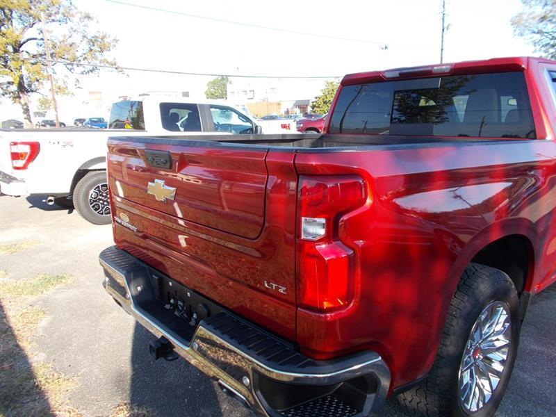 Chevrolet Silverado 1500 LTZ Crew Cab 4WD 2024