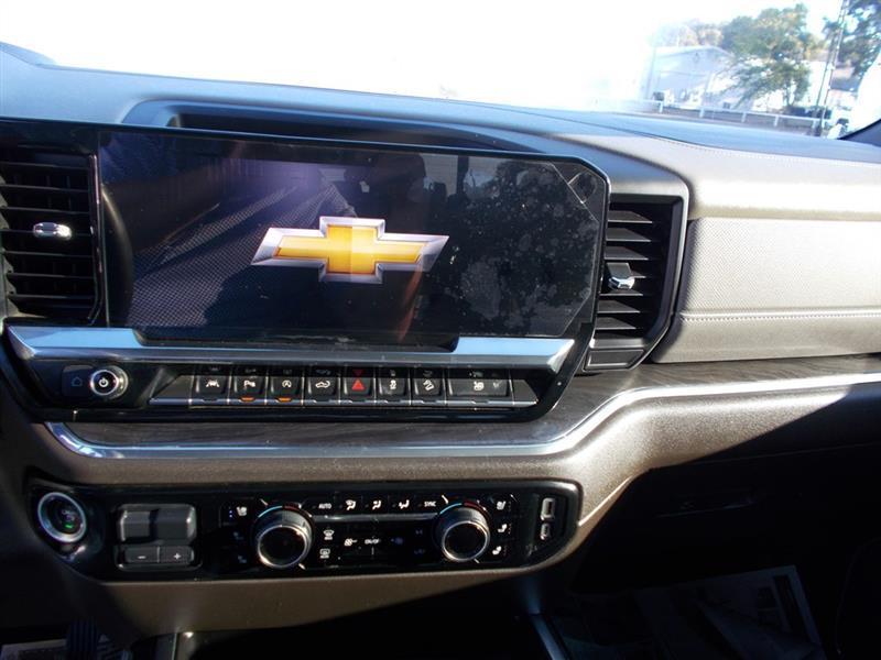Chevrolet Silverado 1500 LTZ Crew Cab 4WD 2024