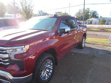 2024 Chevrolet Silverado 1500 LTZ Crew Cab 4WD