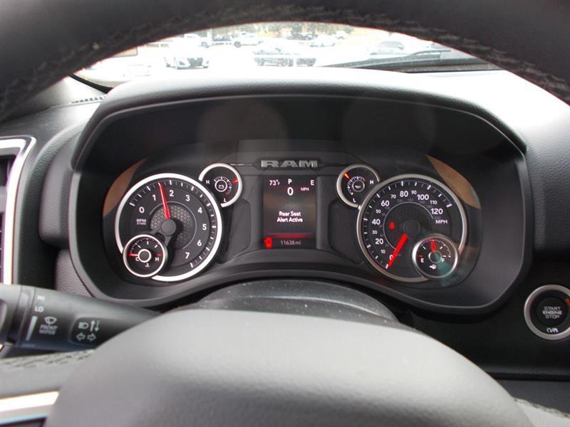 RAM 1500 Big Horn Crew Cab SWB 4WD 2026