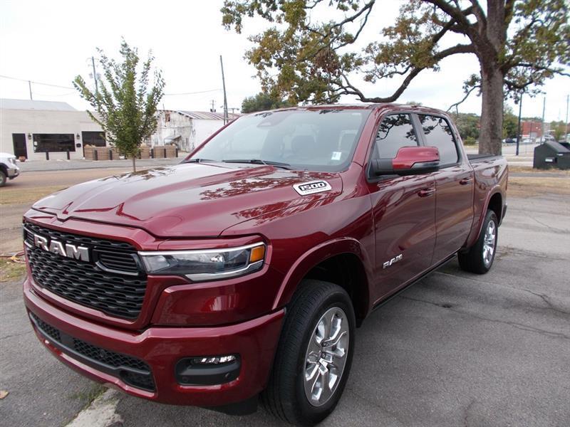 RAM 1500 Big Horn Crew Cab SWB 4WD 2026