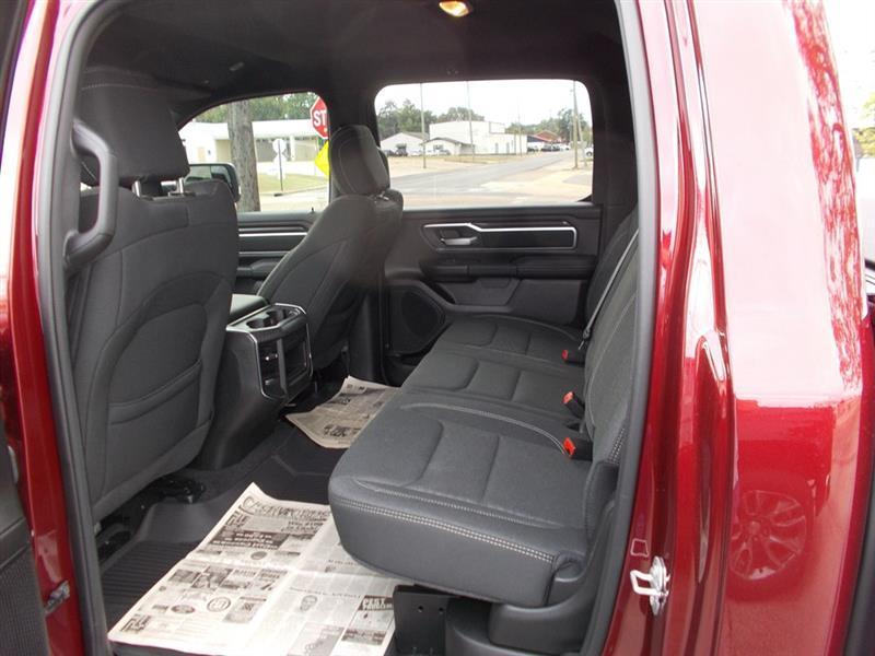 RAM 1500 Big Horn Crew Cab SWB 4WD 2026