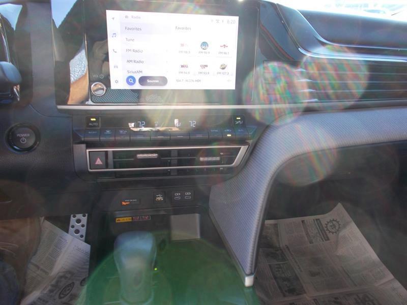 Toyota Camry Hybrid XLE 2026