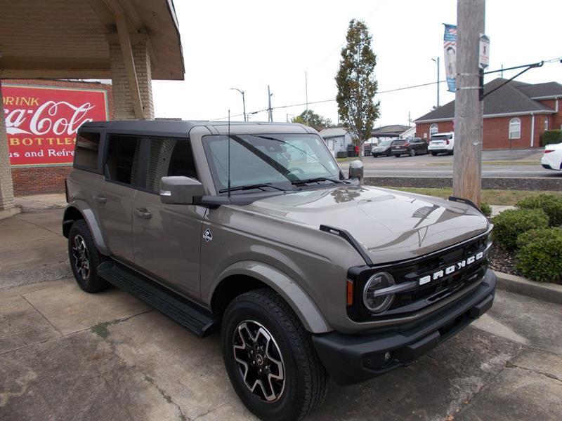 Ford Bronco Outer Banks 4-Door 2025