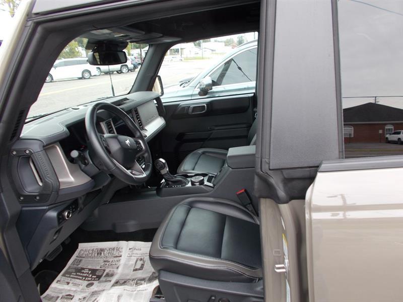 Ford Bronco Outer Banks 4-Door 2025