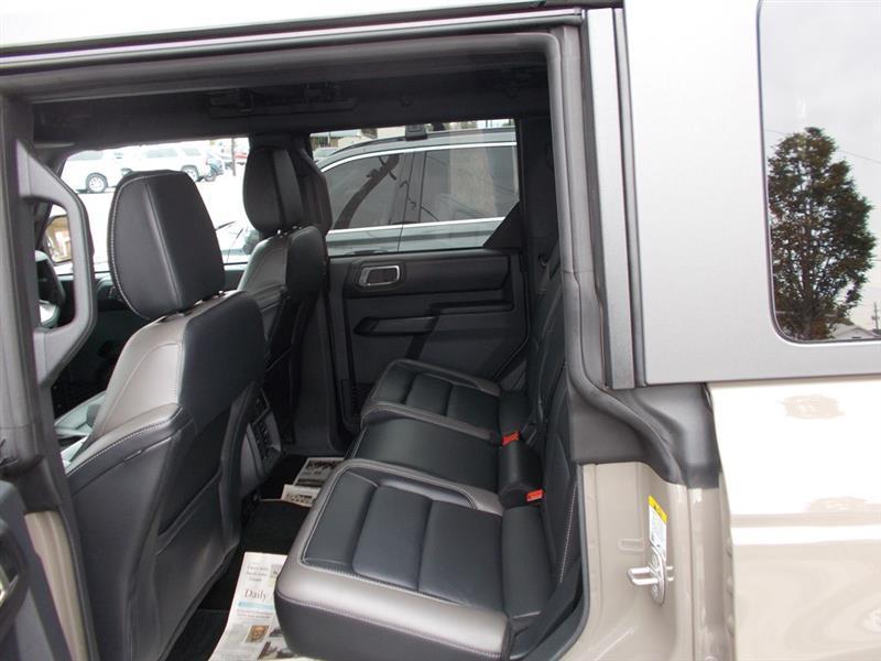 Ford Bronco Outer Banks 4-Door 2025
