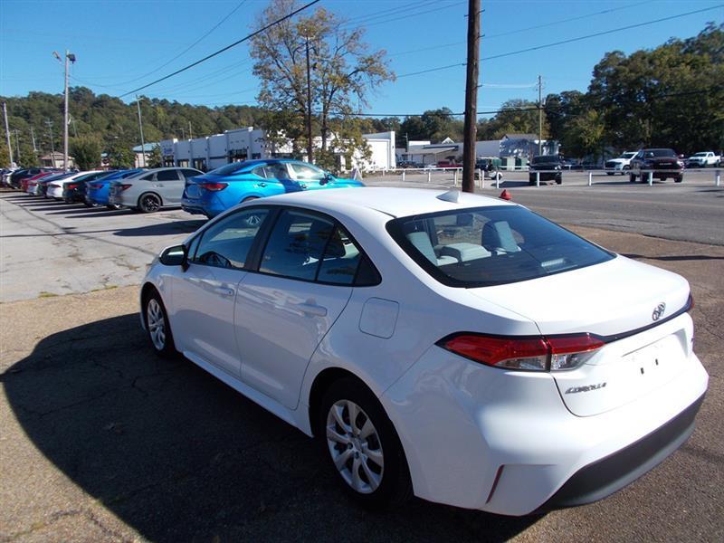 Toyota Corolla LE 2025