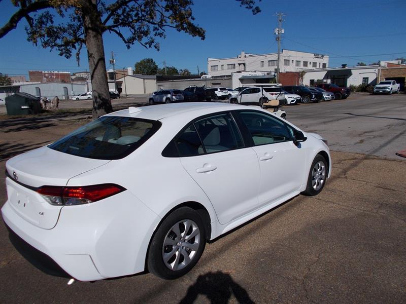 Toyota Corolla LE 2025