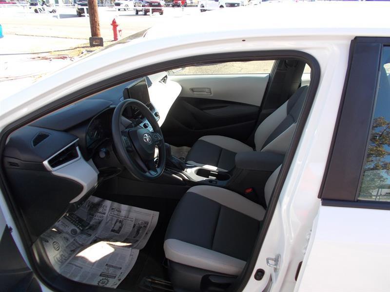 Toyota Corolla LE 2025